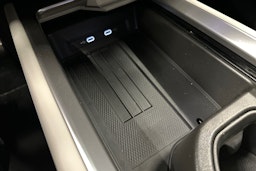 sininen Volkswagen ID.7 2025 kuva 37.