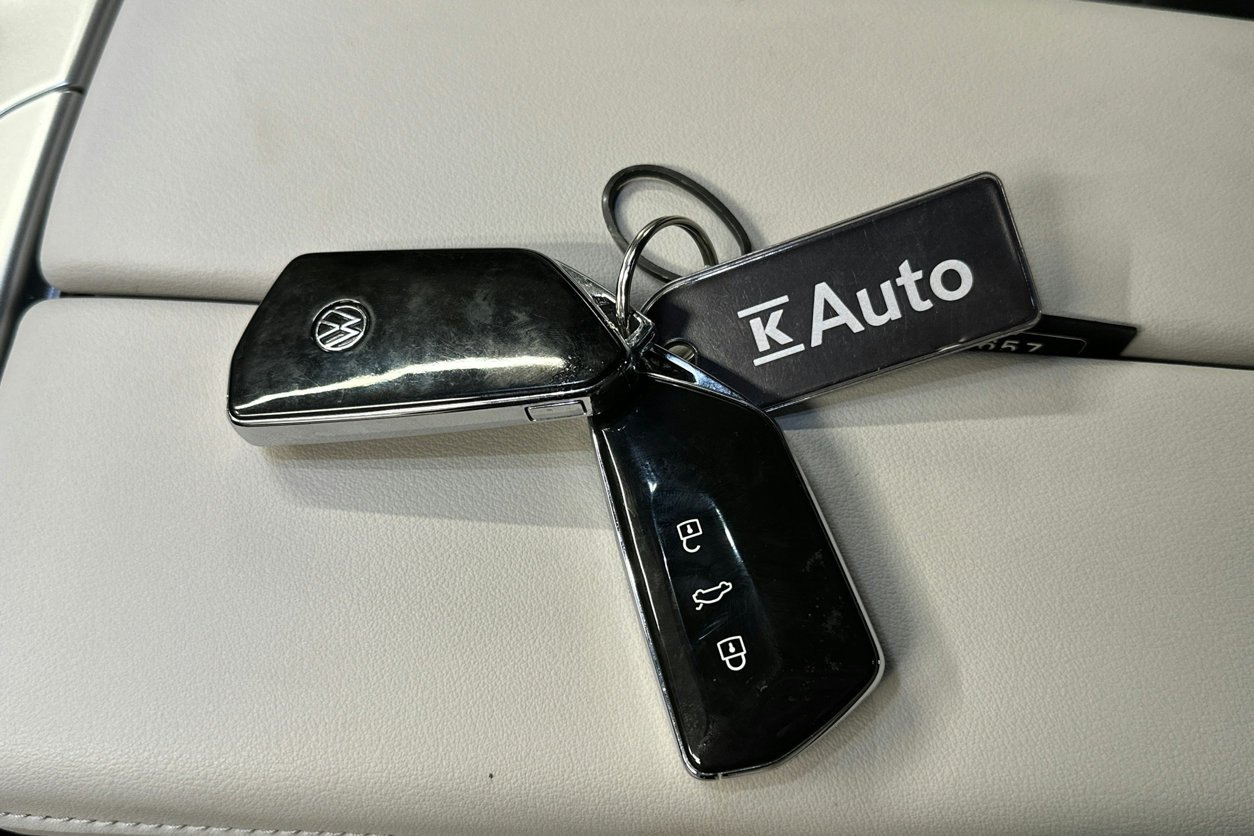 sininen Volkswagen ID.7 2025 kuva 41.