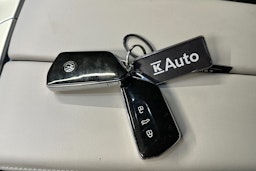 sininen Volkswagen ID.7 2025 kuva 41.