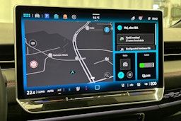 punainen Volkswagen ID.7 2025 kuva 17.