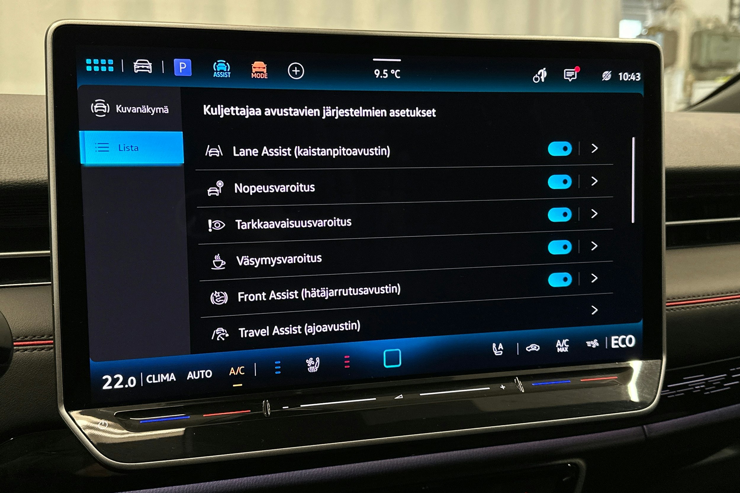 punainen Volkswagen ID.7 2025 kuva 18.