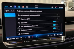 punainen Volkswagen ID.7 2025 kuva 19.