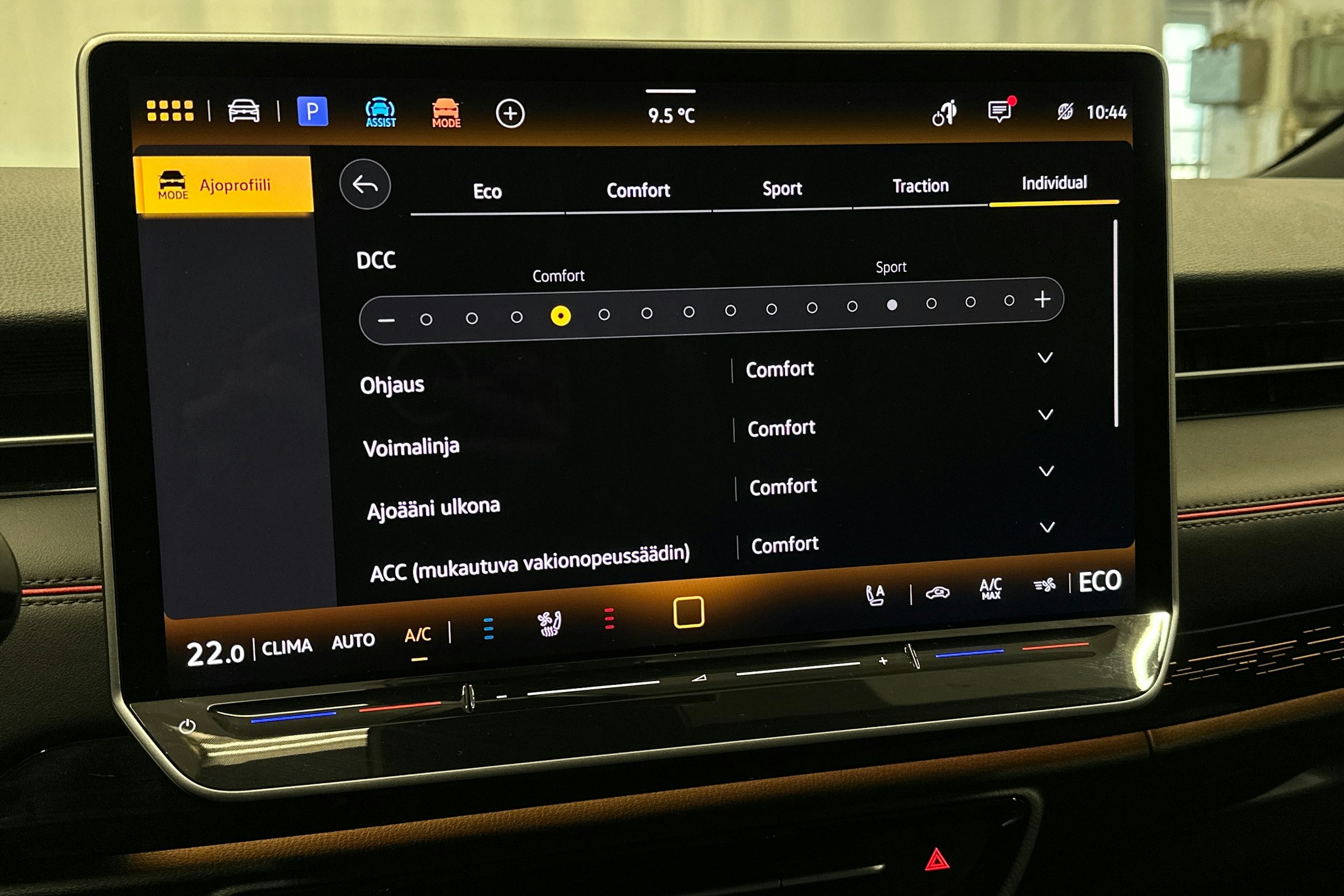punainen Volkswagen ID.7 2025 kuva 21.