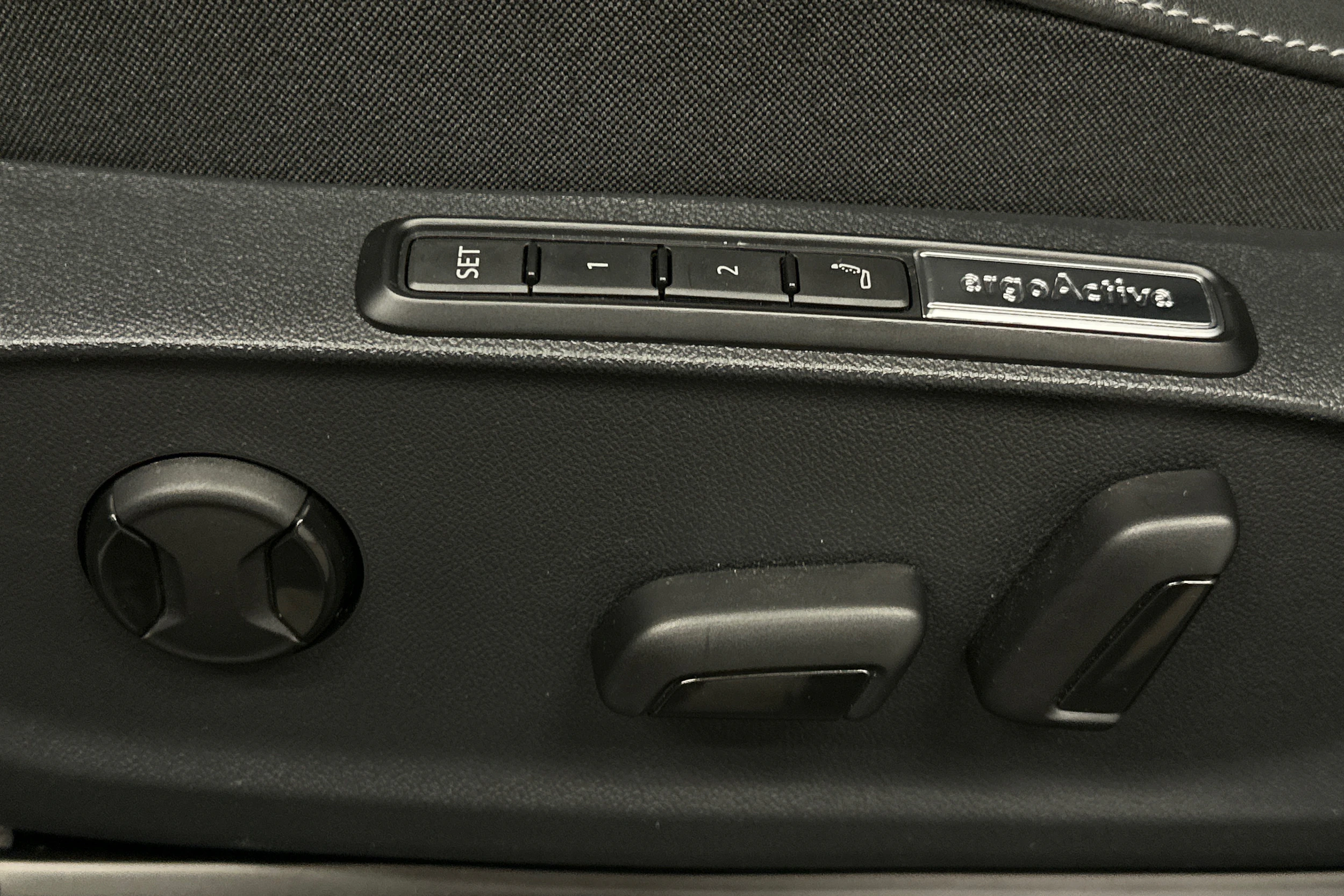 harmaa Volkswagen ID.7 2025 kuva 16.