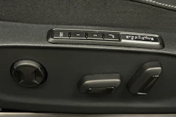 harmaa Volkswagen ID.7 2025 kuva 16.