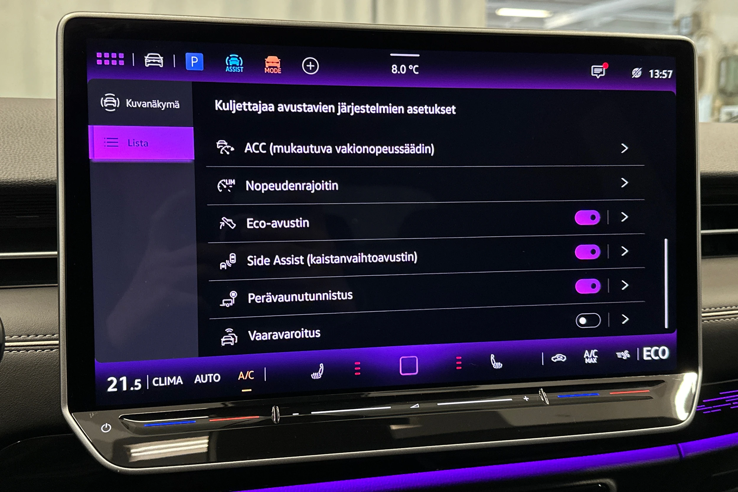 harmaa Volkswagen ID.7 2025 kuva 29.