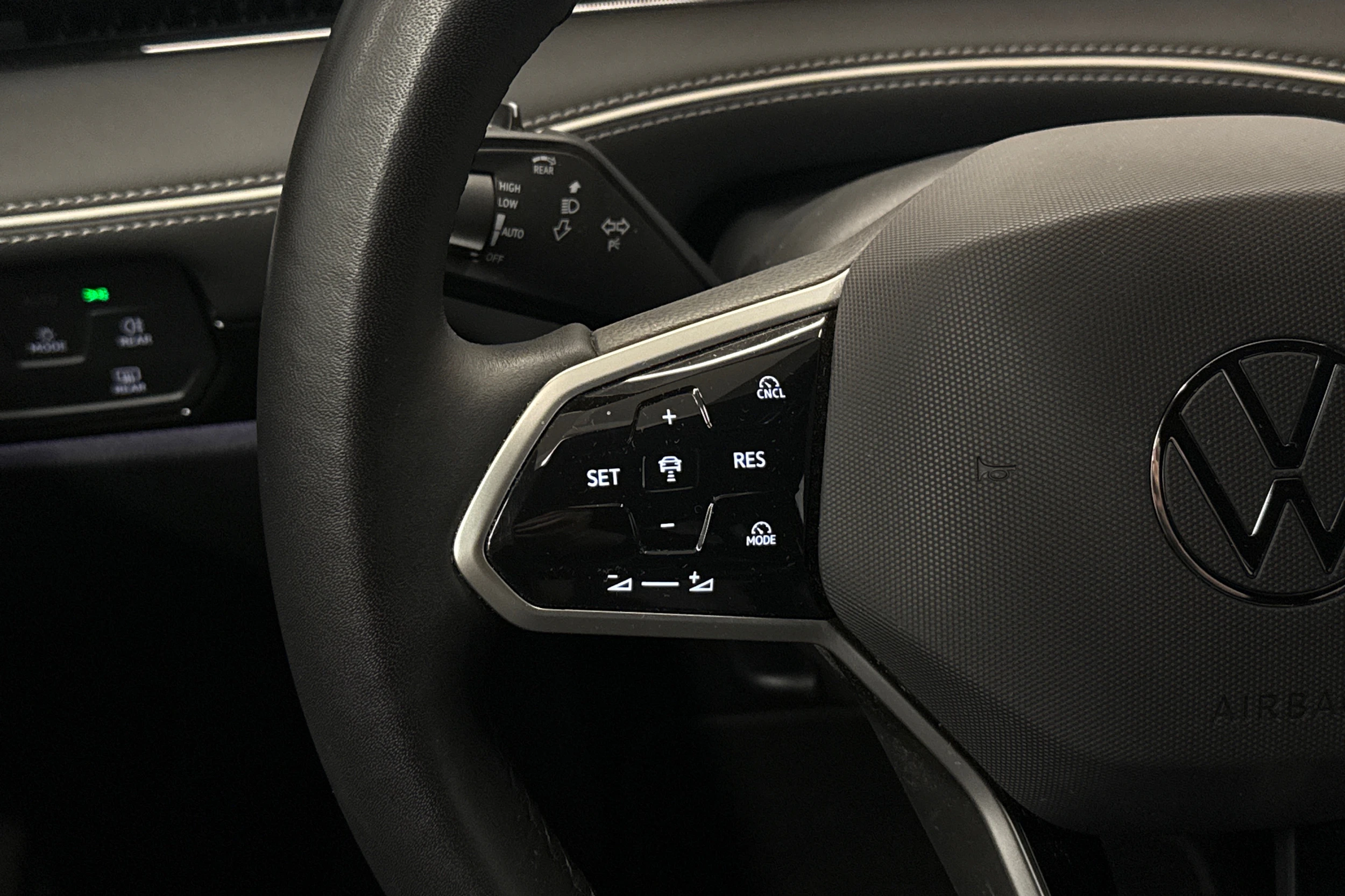 valkoinen Volkswagen ID.7 2025 kuva 15.