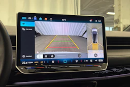 valkoinen Volkswagen ID.7 2025 kuva 22.