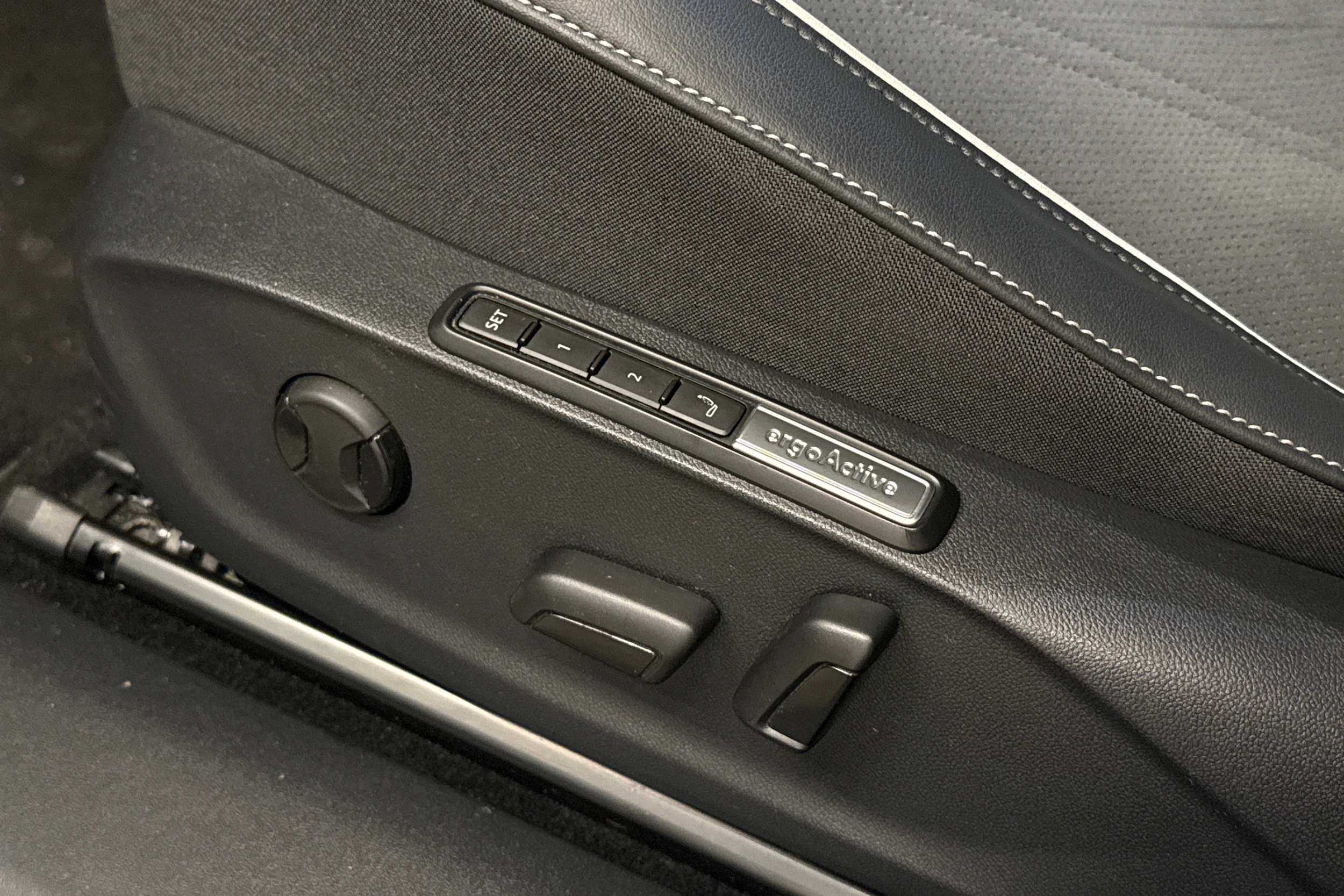 valkoinen Volkswagen ID.7 2025 kuva 30.