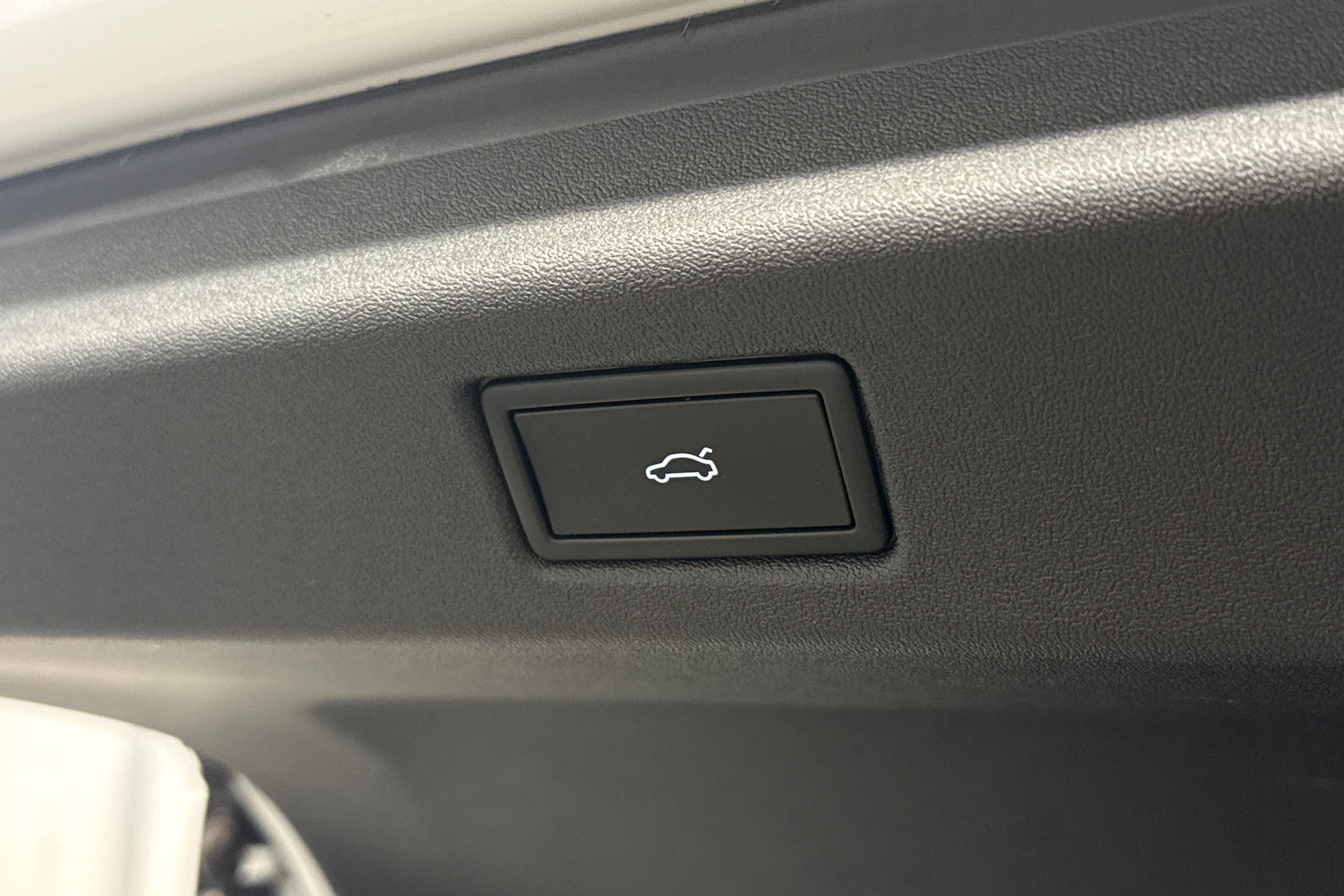 valkoinen Volkswagen ID.7 2025 kuva 33.