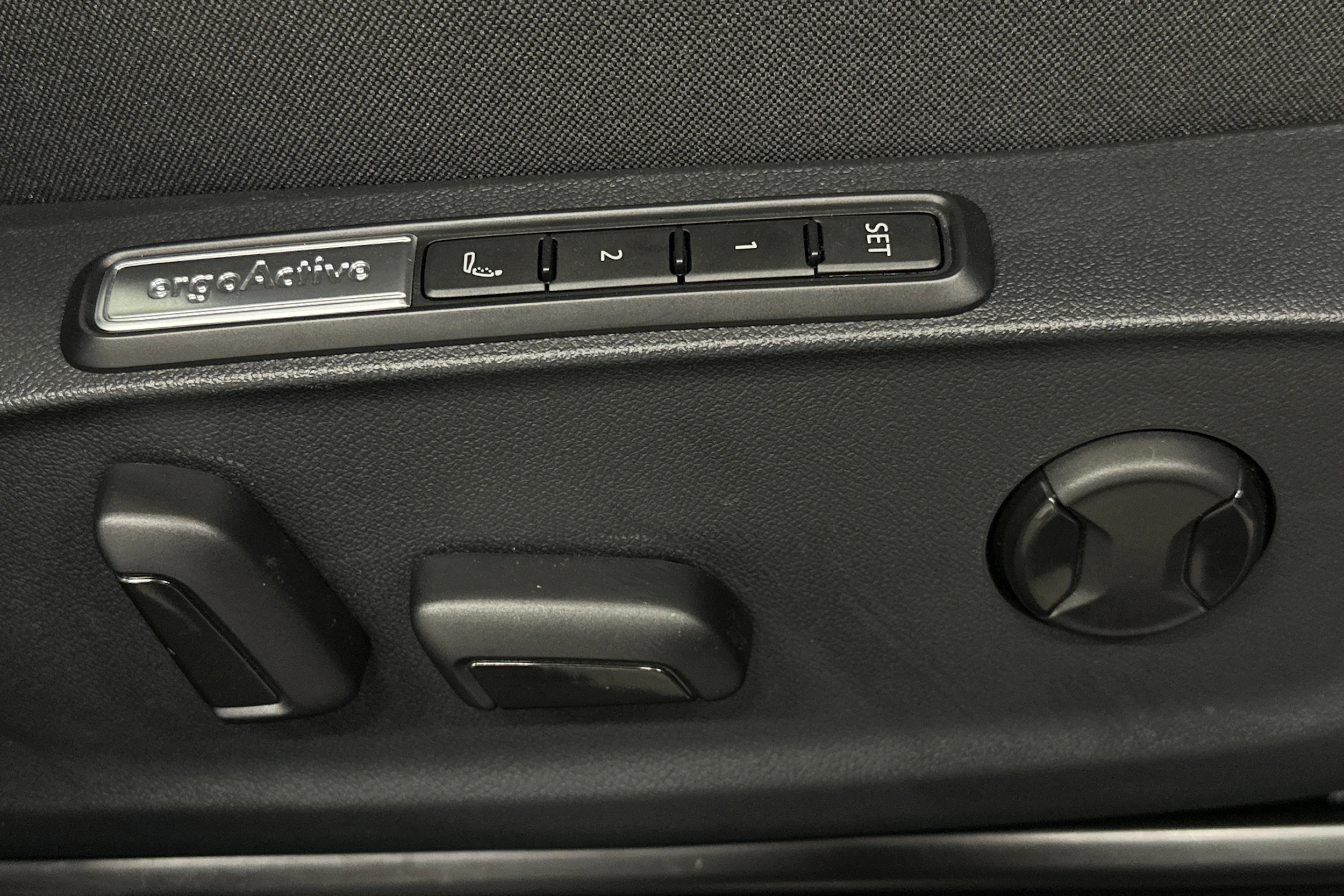 valkoinen Volkswagen ID.7 2025 kuva 17.