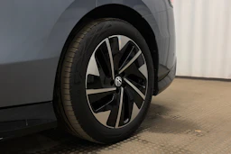 harmaa Volkswagen ID.7 2025 kuva 13.