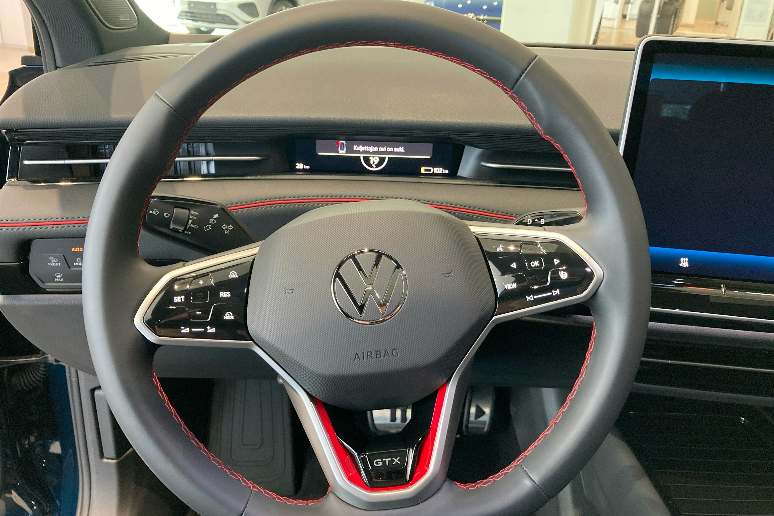 sininen Volkswagen ID.7 2025 kuva 14.