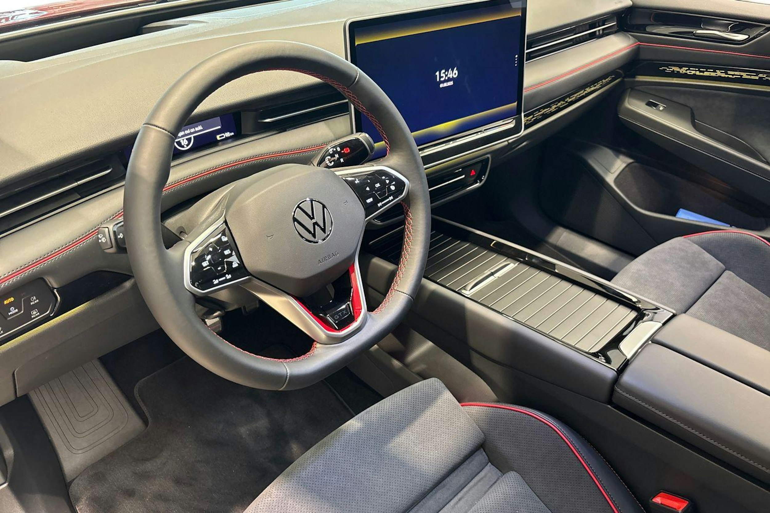 punainen Volkswagen ID.7 2025 kuva 6.