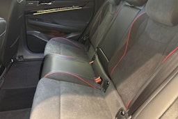 punainen Volkswagen ID.7 2025 kuva 8.
