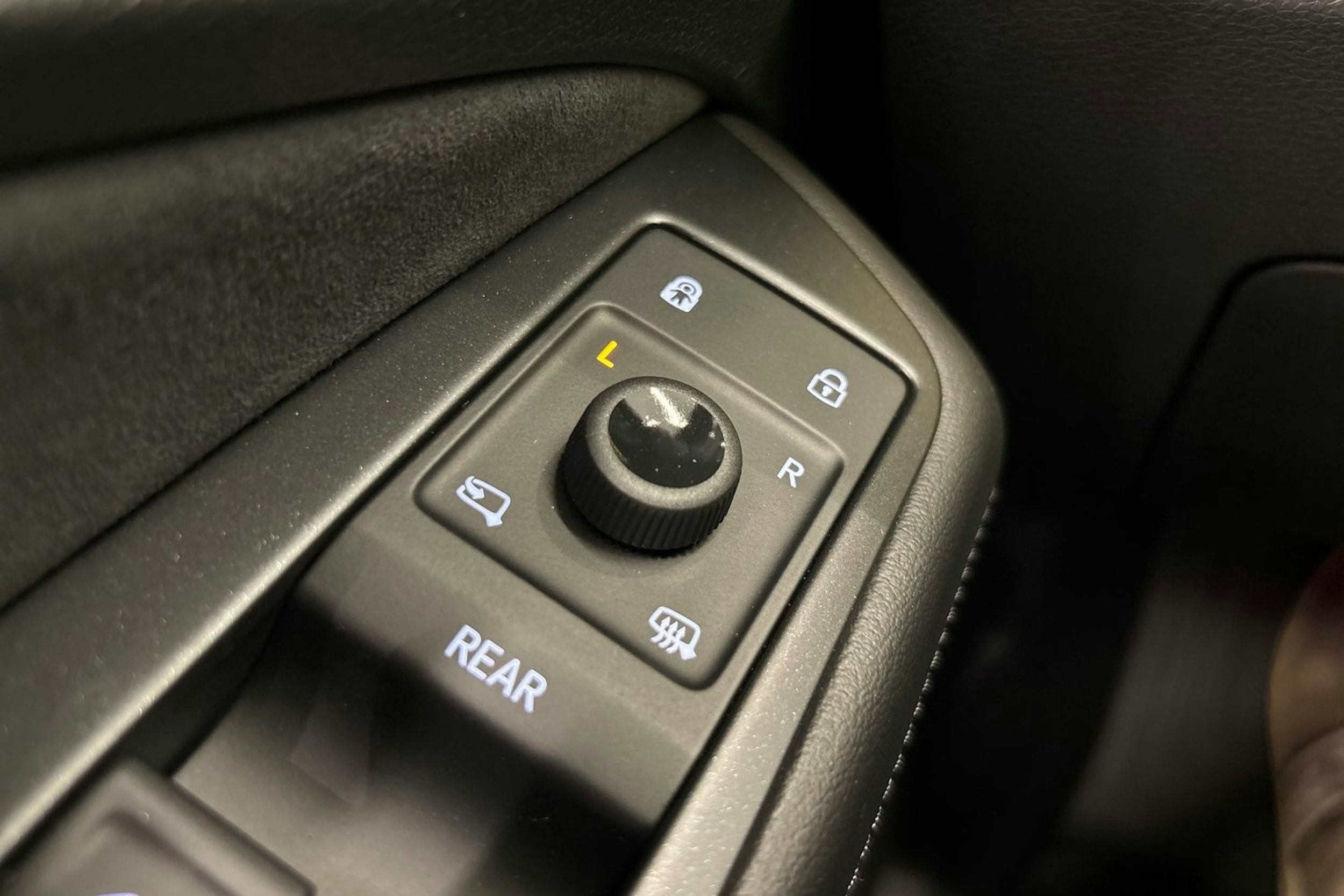 punainen Volkswagen ID.7 2025 kuva 27.