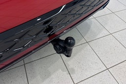 punainen Volkswagen ID.7 2025 kuva 33.