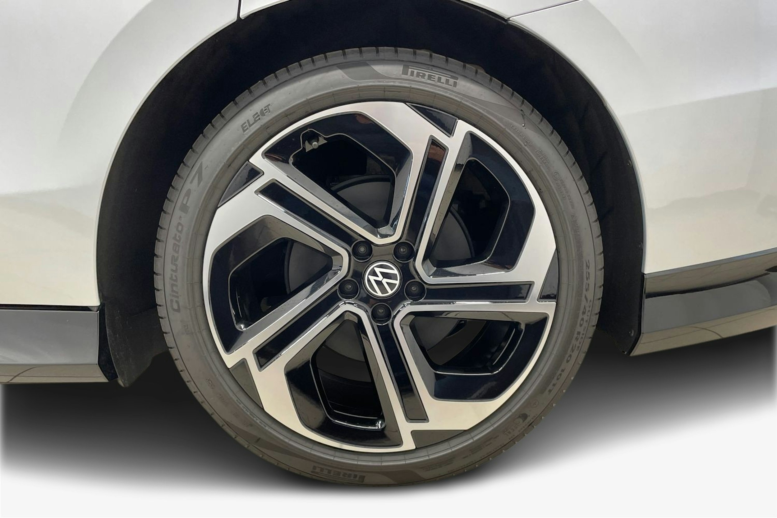 harmaa Volkswagen ID.7 2025 kuva 9.