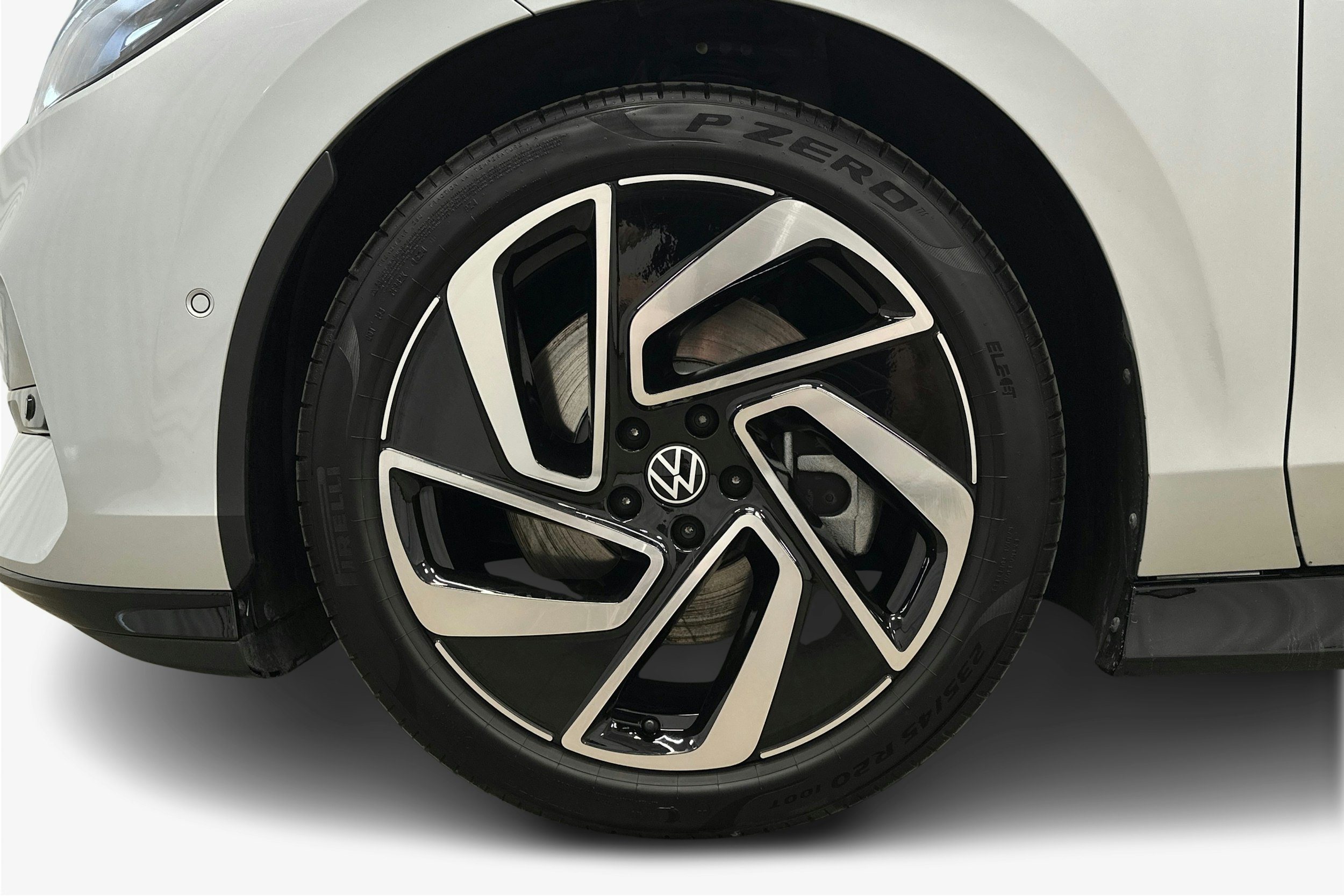 harmaa Volkswagen ID.7 2025 kuva 11.