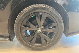 musta Volkswagen ID.7 2025 kuva 10.