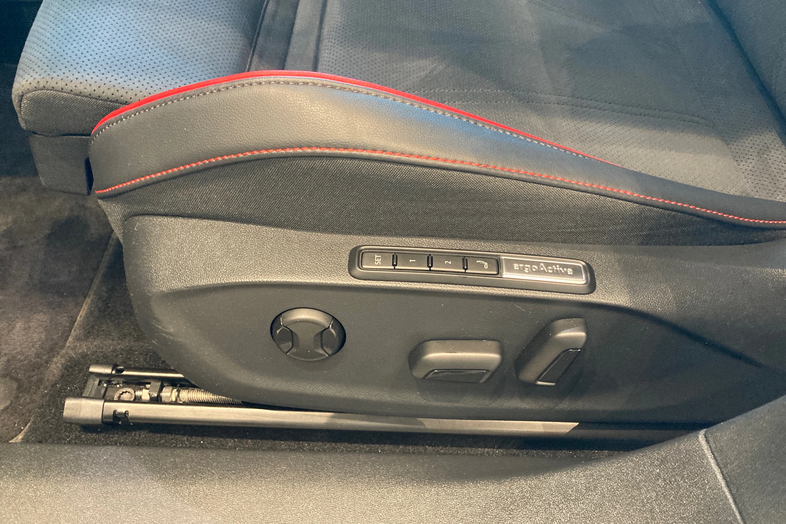 musta Volkswagen ID.7 2025 kuva 12.