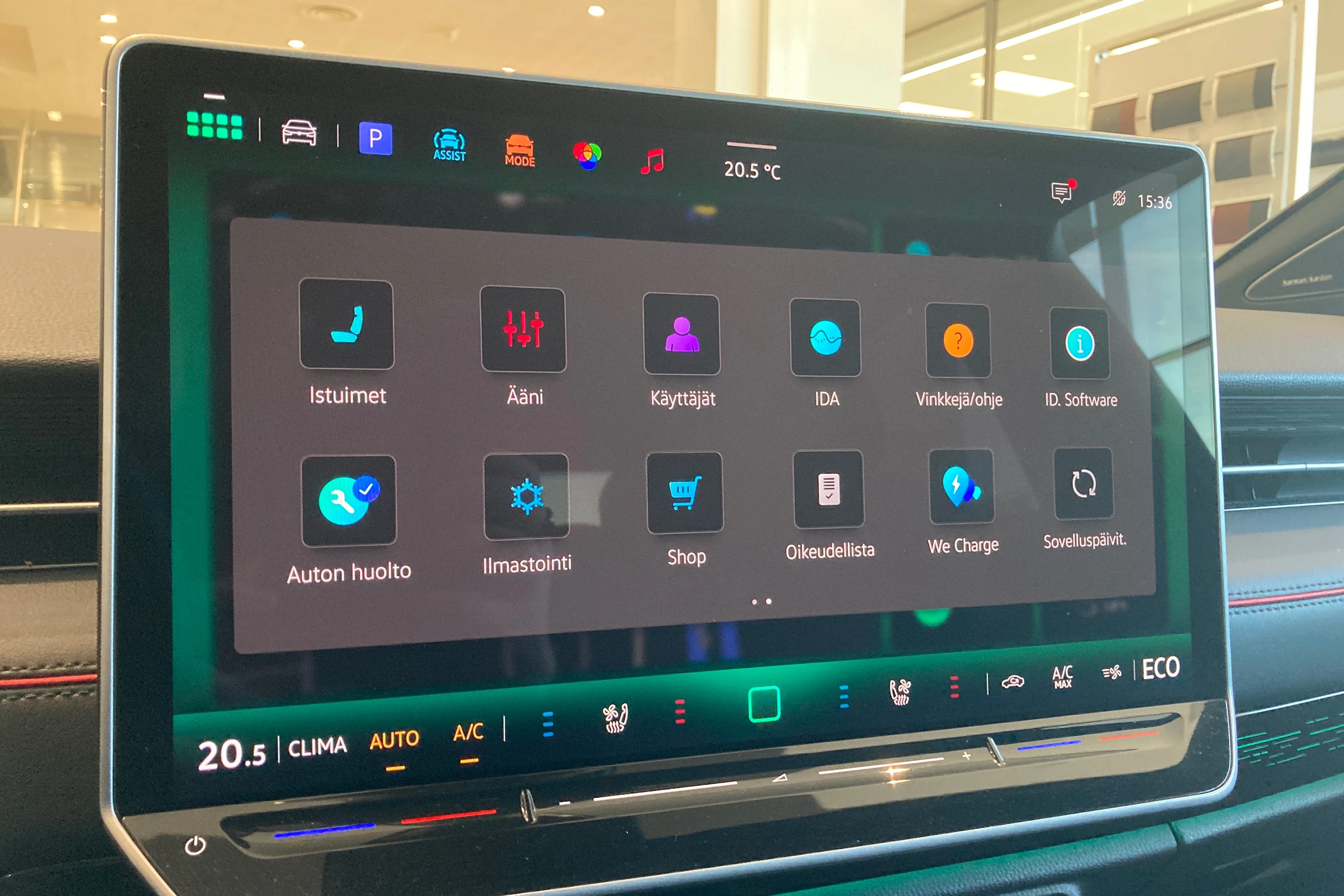 musta Volkswagen ID.7 2025 kuva 18.