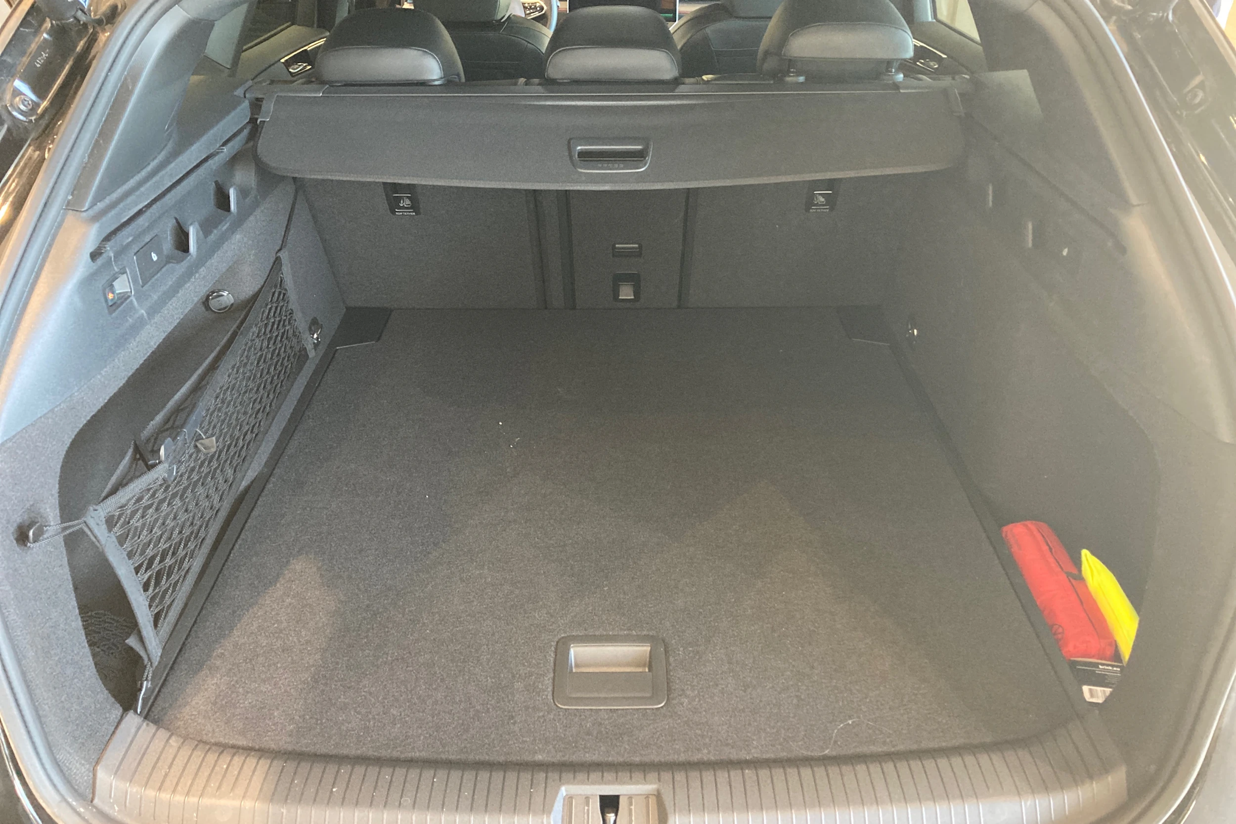 musta Volkswagen ID.7 2025 kuva 22.