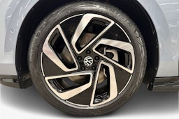 met. sininen Volkswagen ID.7 2025 kuva 15.
