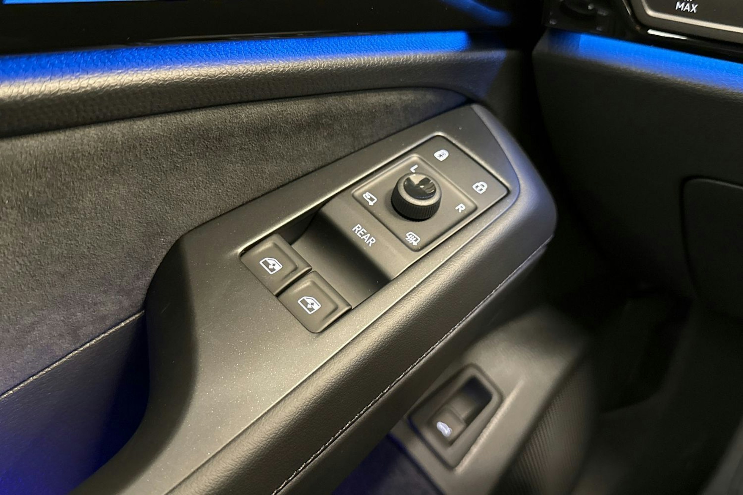 met. sininen Volkswagen ID.7 2025 kuva 21.