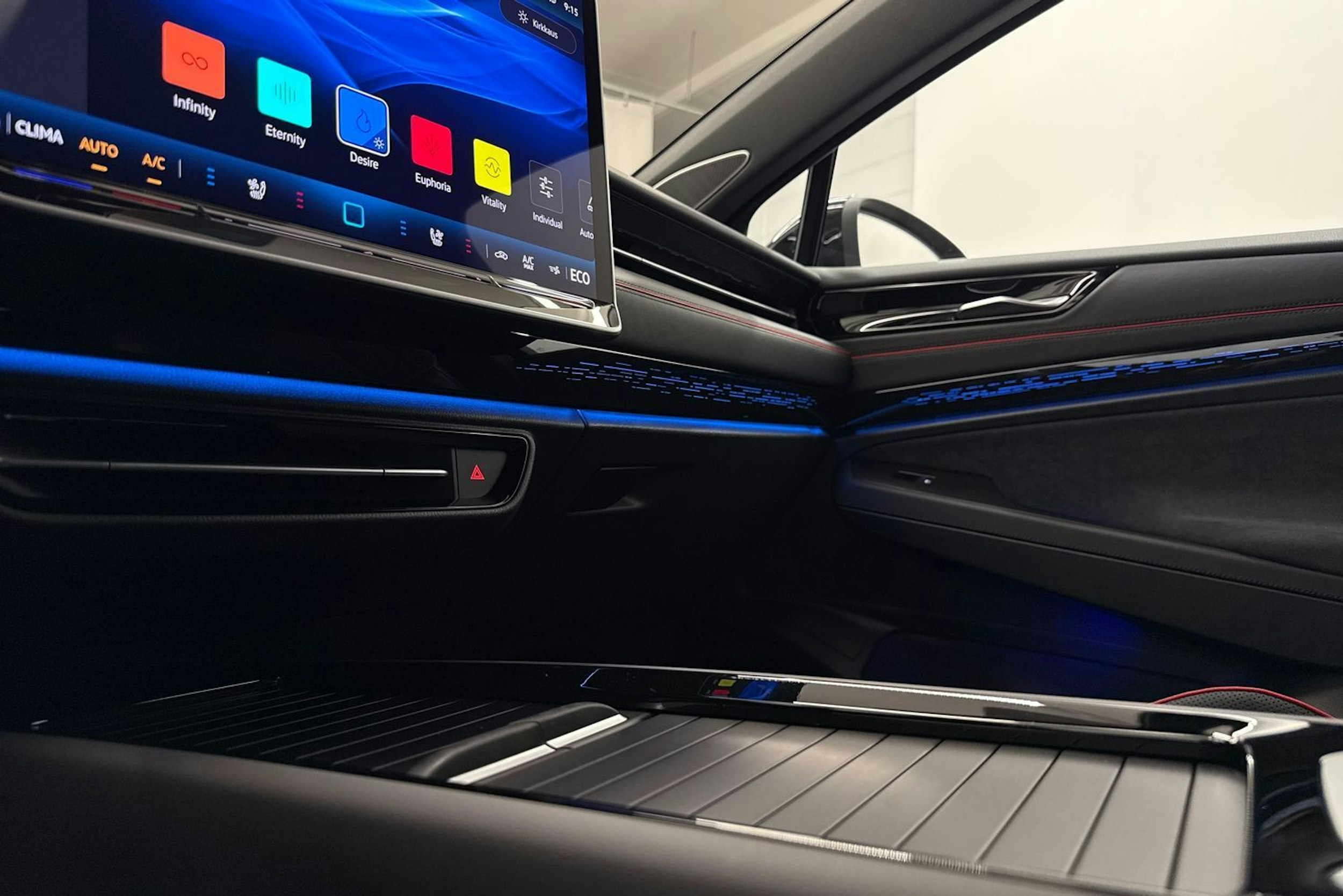 met. sininen Volkswagen ID.7 2025 kuva 32.