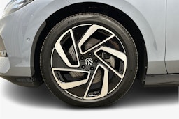 sininen Volkswagen ID.7 2025 kuva 11.