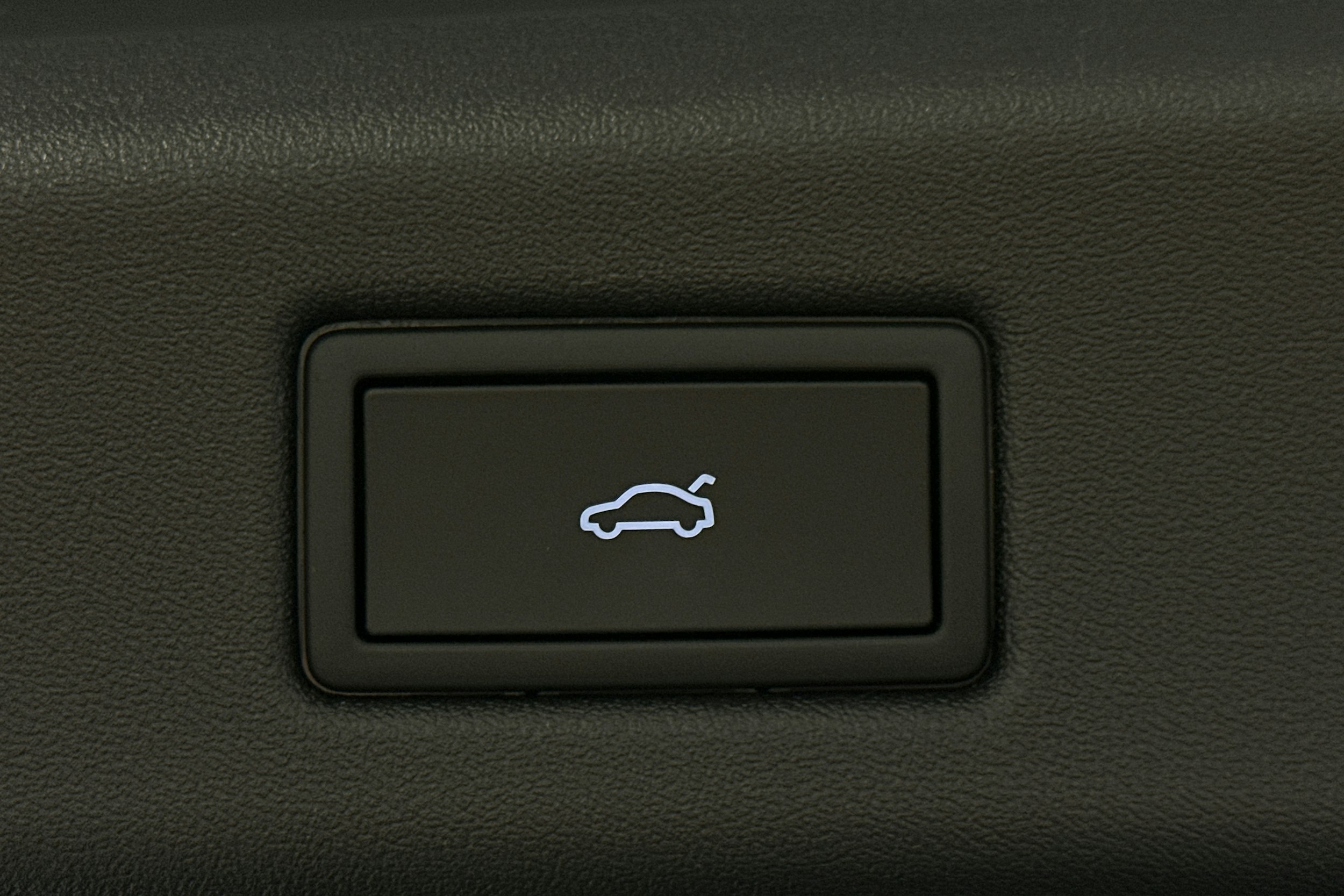 sininen Volkswagen ID.7 2025 kuva 15.