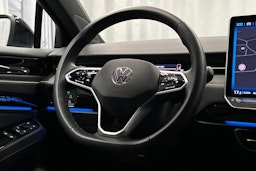 sininen Volkswagen ID.7 2025 kuva 21.
