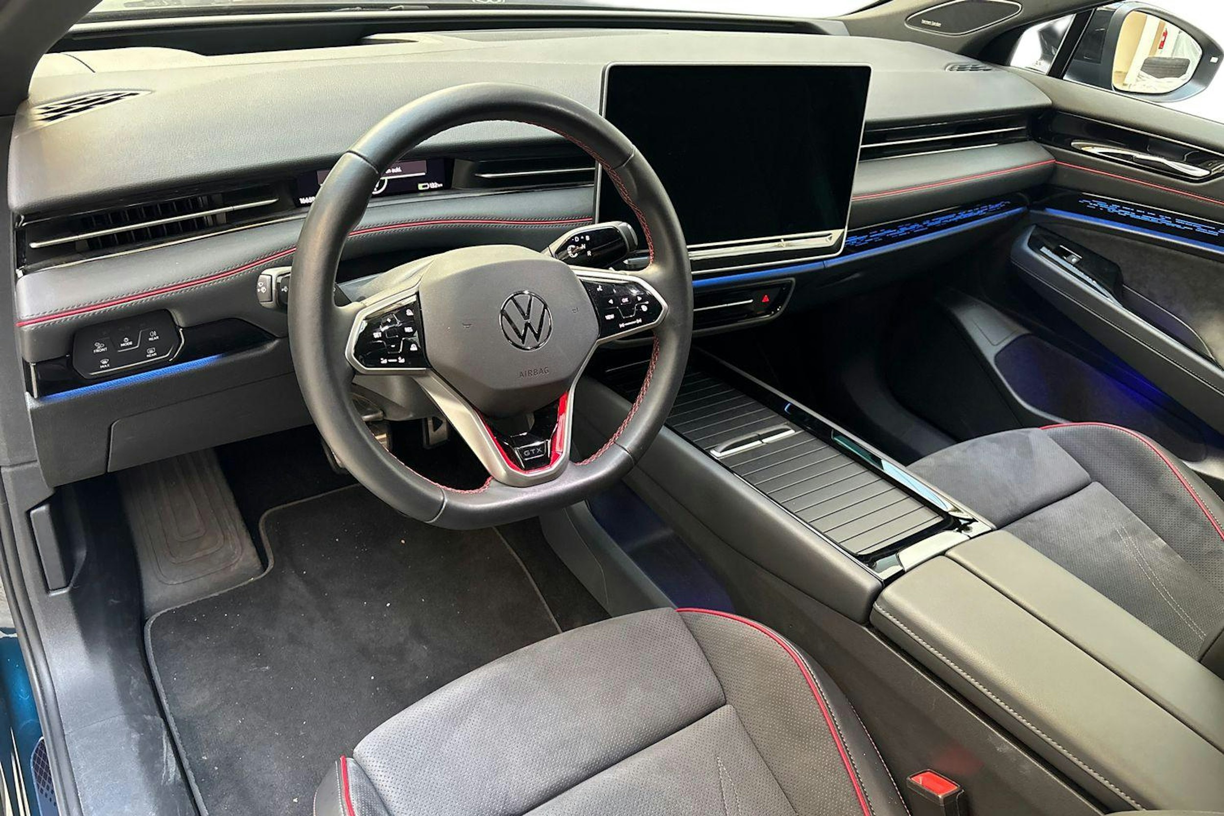 sininen Volkswagen ID.7 2025 kuva 7.