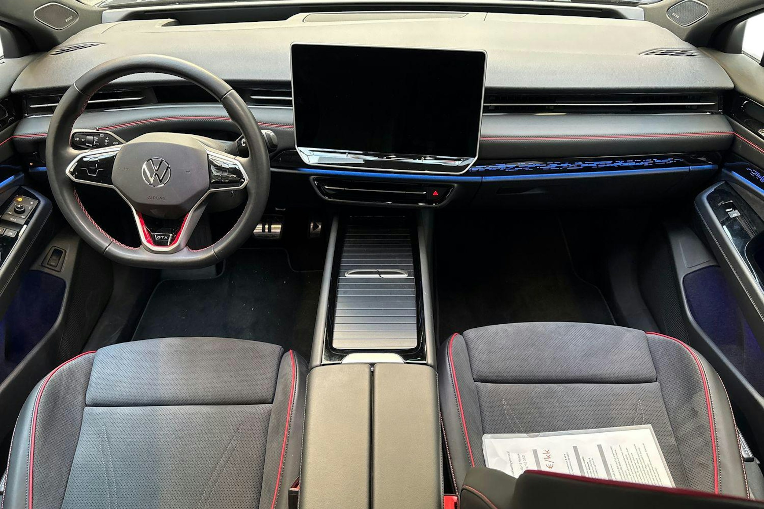 sininen Volkswagen ID.7 2025 kuva 8.