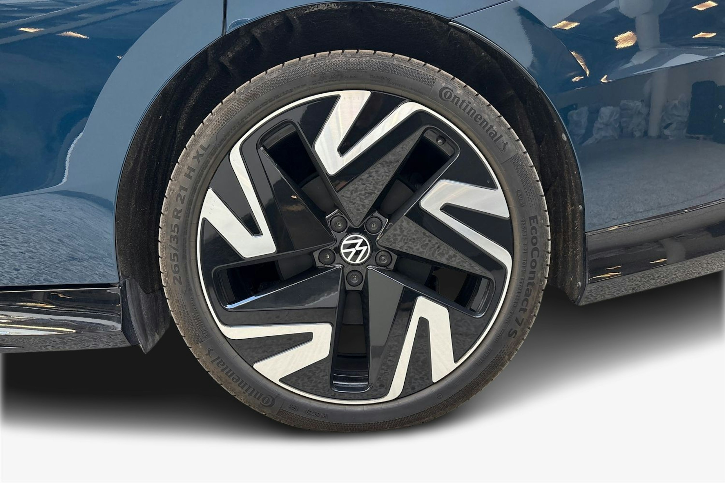 sininen Volkswagen ID.7 2025 kuva 10.
