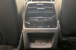 sininen Volkswagen ID.7 2025 kuva 17.