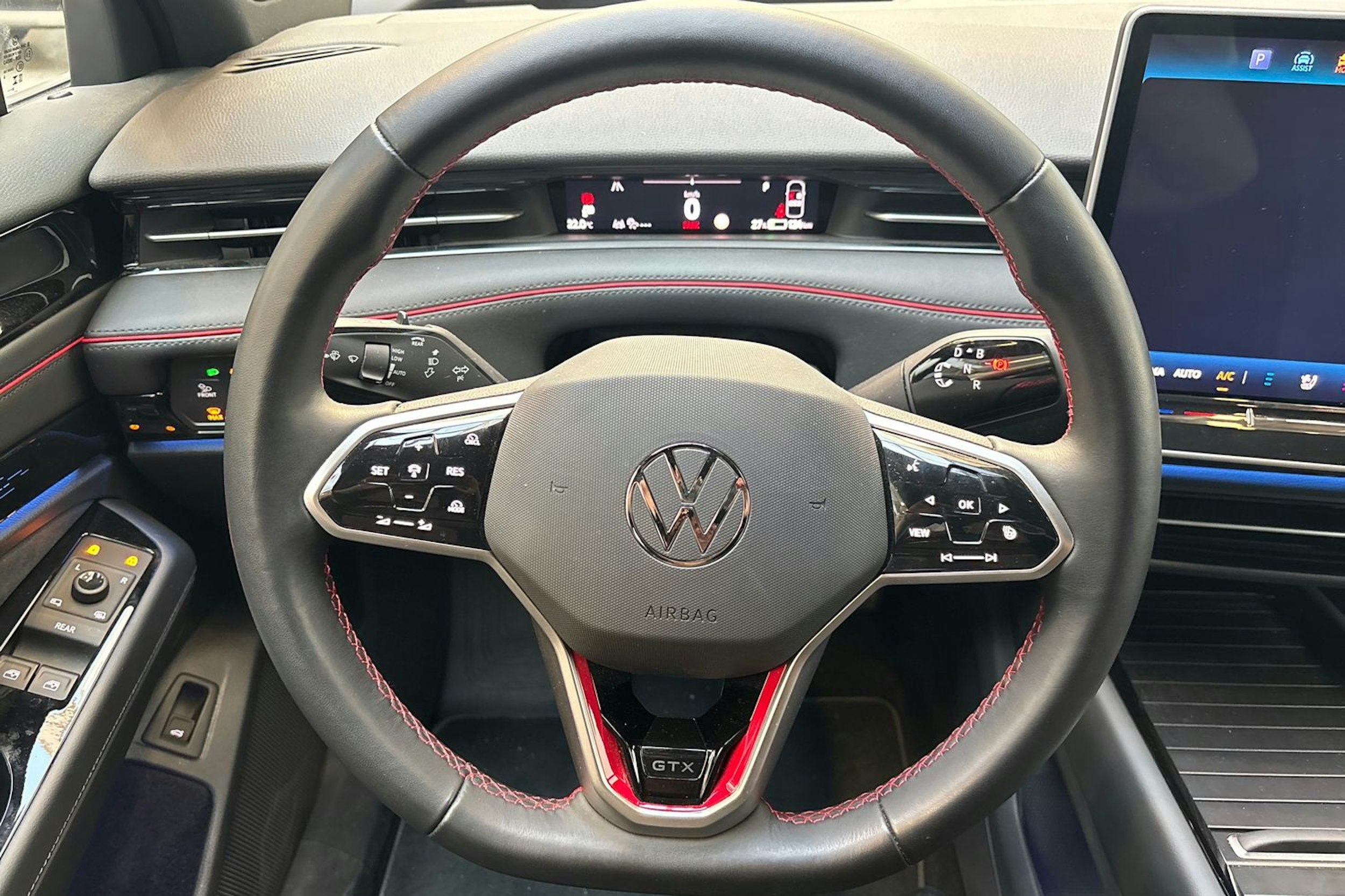 sininen Volkswagen ID.7 2025 kuva 20.