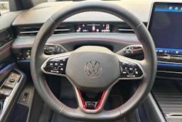 sininen Volkswagen ID.7 2025 kuva 20.