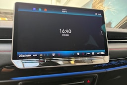sininen Volkswagen ID.7 2025 kuva 22.