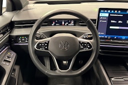 punainen Volkswagen ID.7 2025 kuva 14.