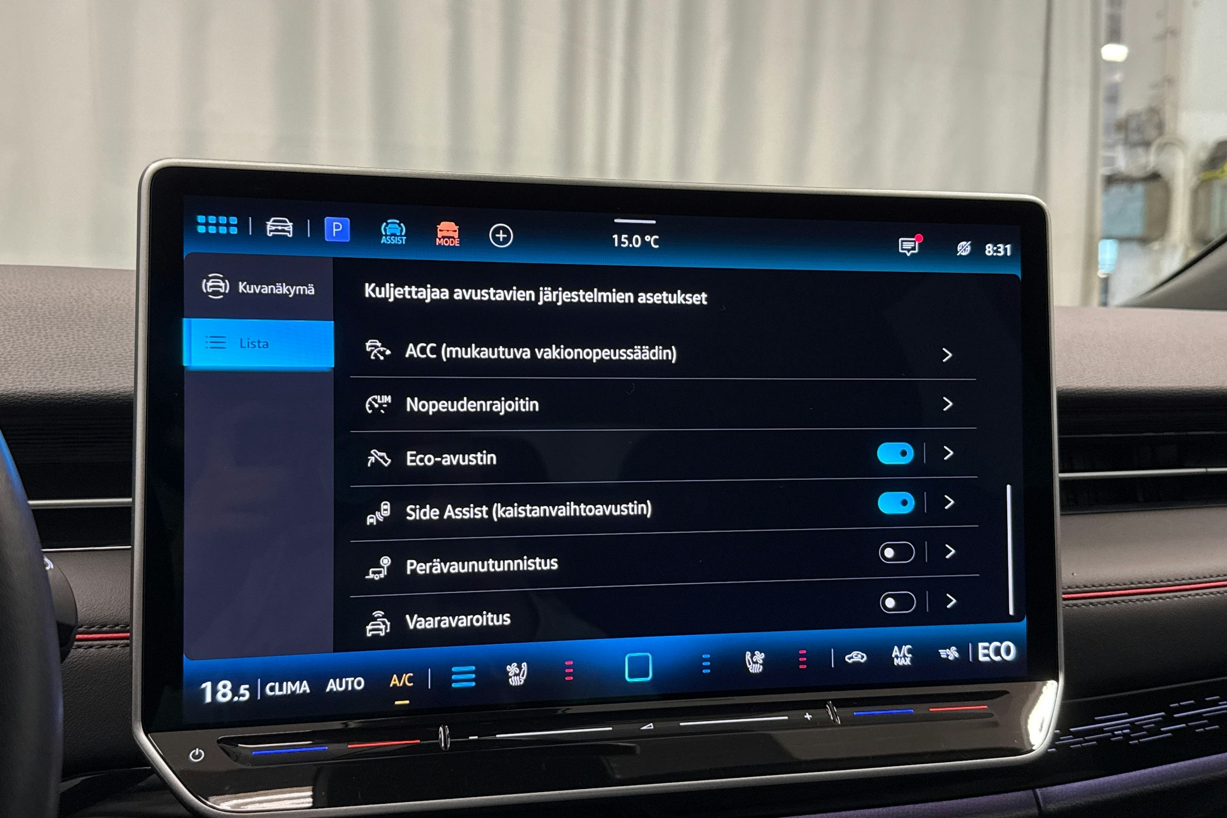 musta Volkswagen ID.7 2025 kuva 17.