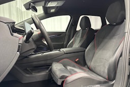 musta Volkswagen ID.7 2025 kuva 25.