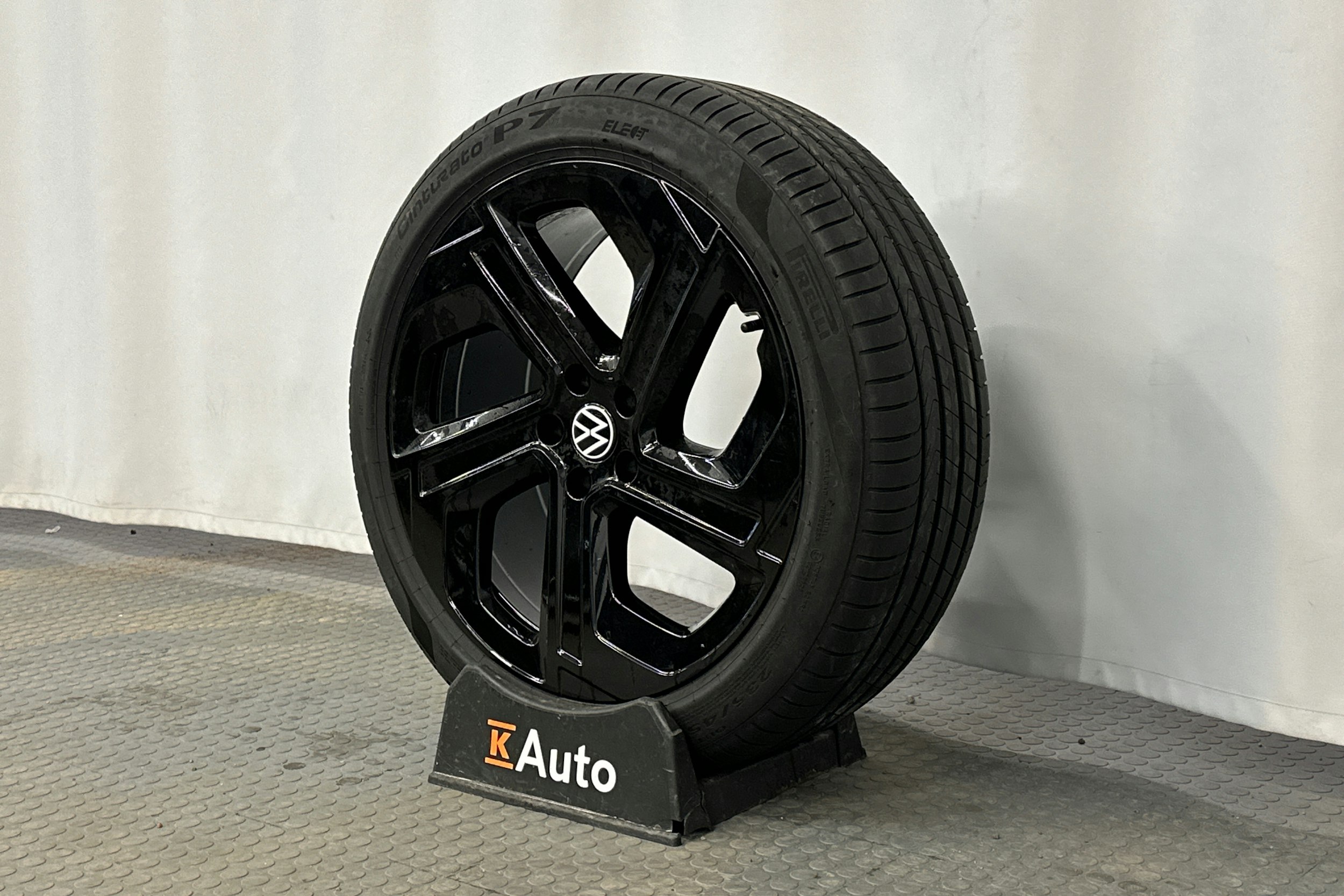 musta Volkswagen ID.7 2025 kuva 13.