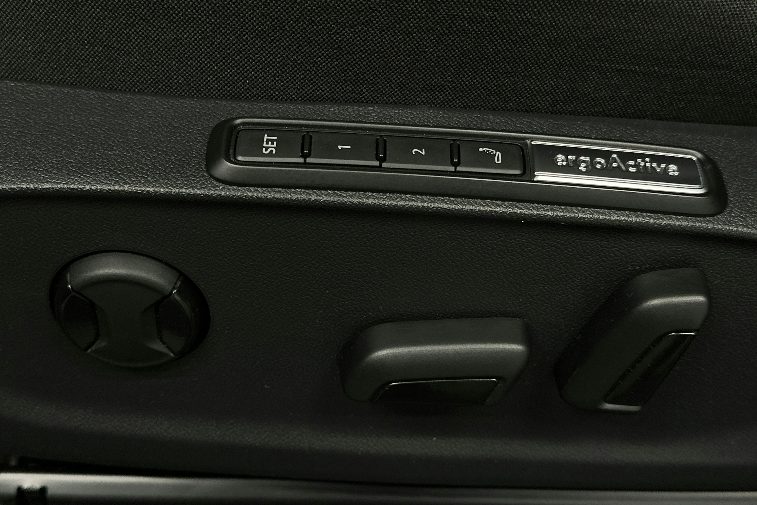 musta Volkswagen ID.7 2025 kuva 19.