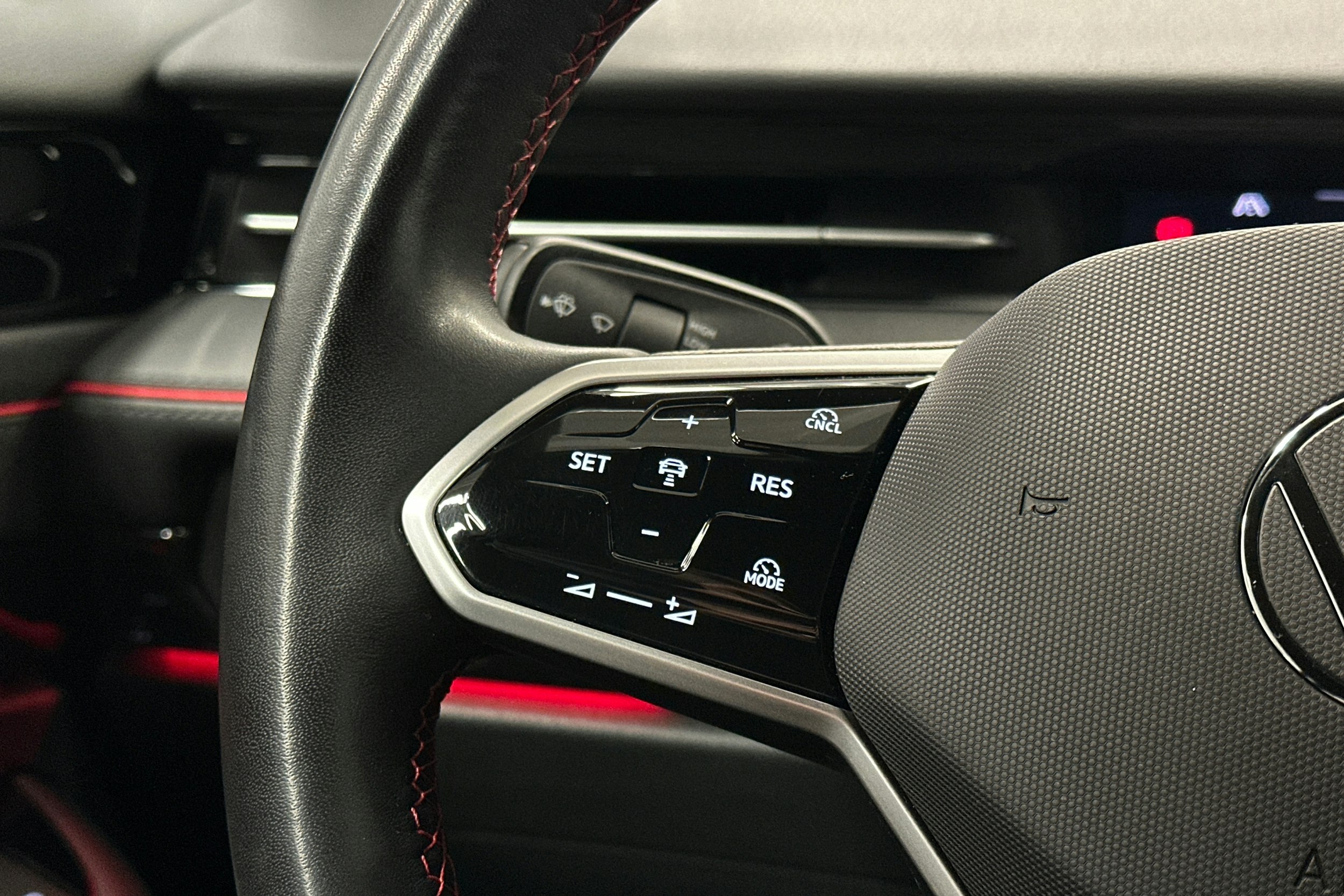 musta Volkswagen ID.7 2025 kuva 22.