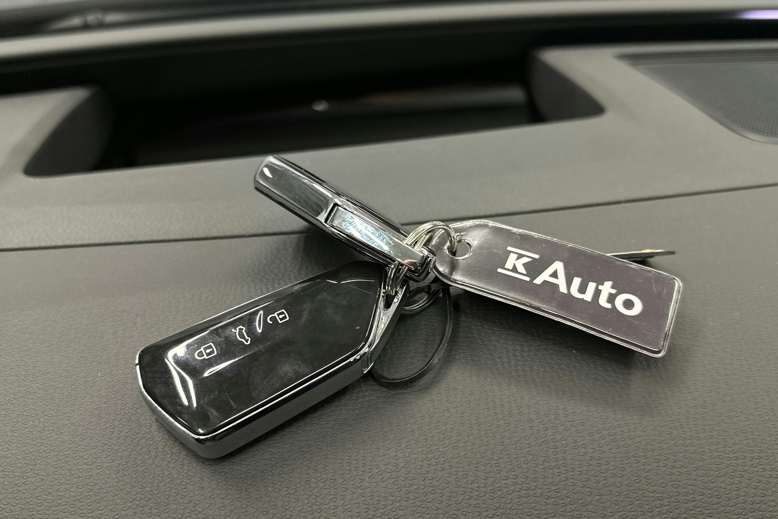 musta Volkswagen ID.7 2025 kuva 39.