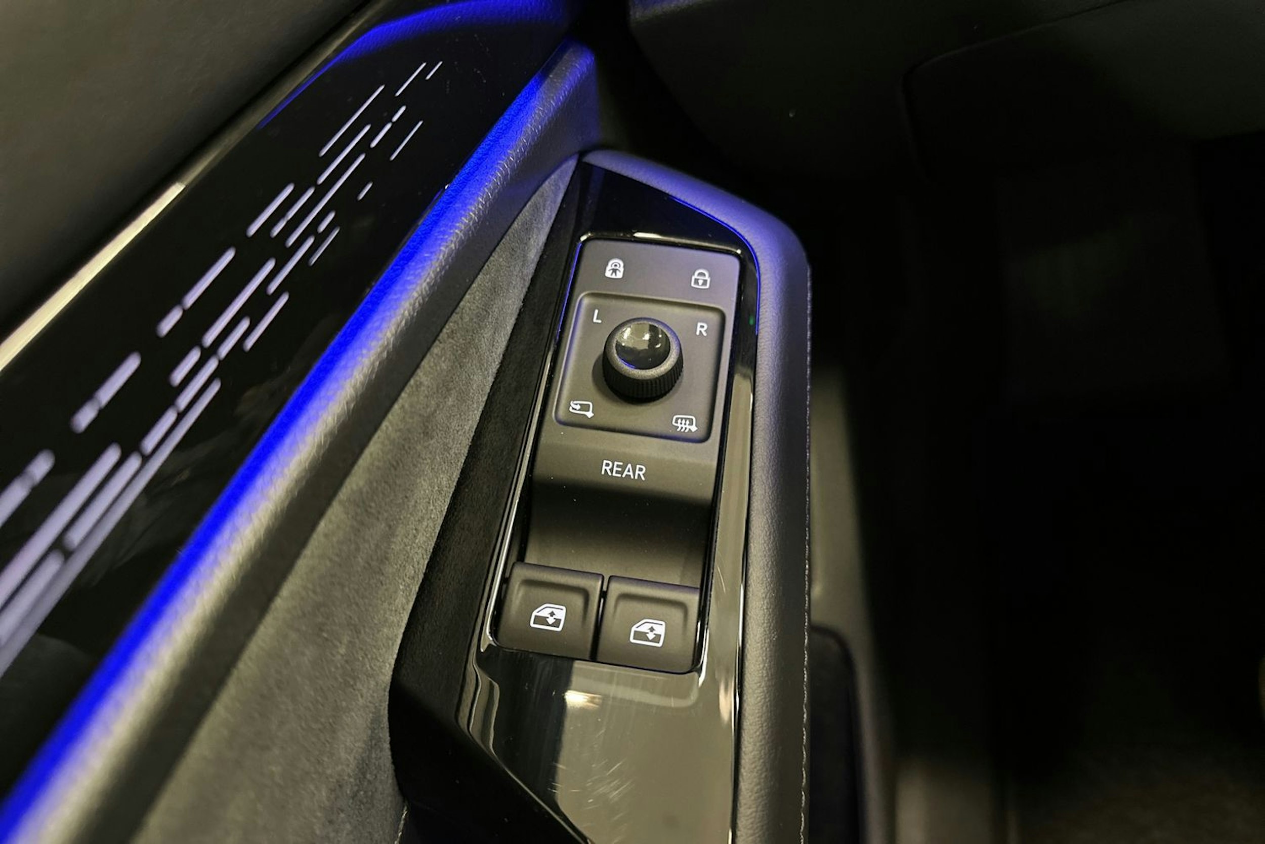 musta Volkswagen ID.7 2025 kuva 14.