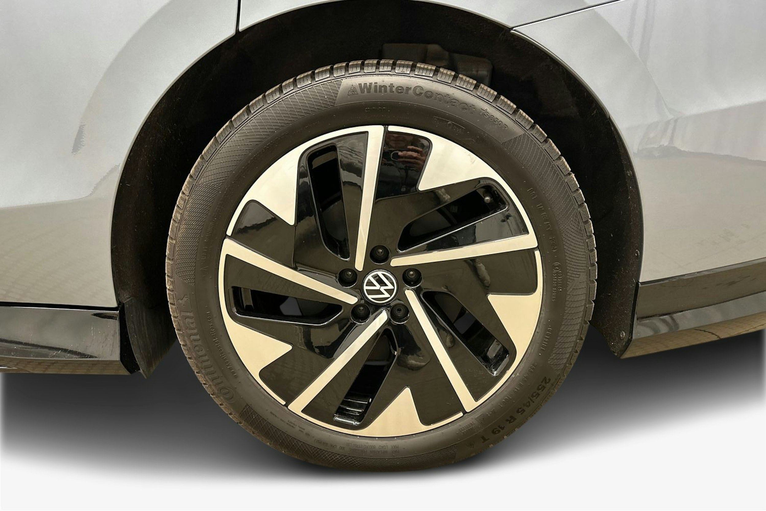 sininen Volkswagen ID.7 2025 kuva 11.