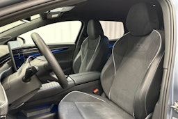 sininen Volkswagen ID.7 2025 kuva 33.